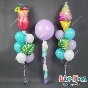 Фонтаны с коктейлем и мороженым и большим шаром для девушки